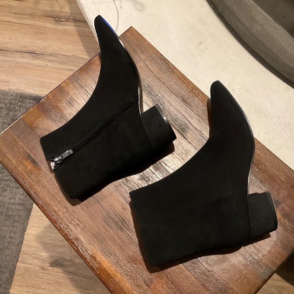 Nine West Malibu Ankle Leather Black Suede Booties size 6.5 - Picture 5 of 7